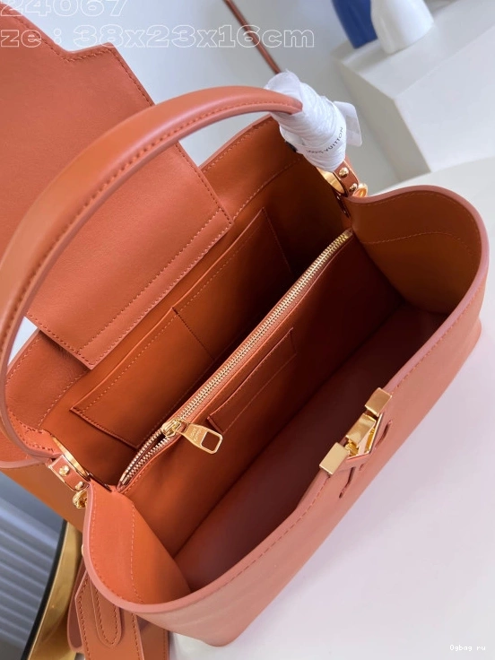 Souple-38*23*16CM VUITTON LOUIS GM Capucines 0712
